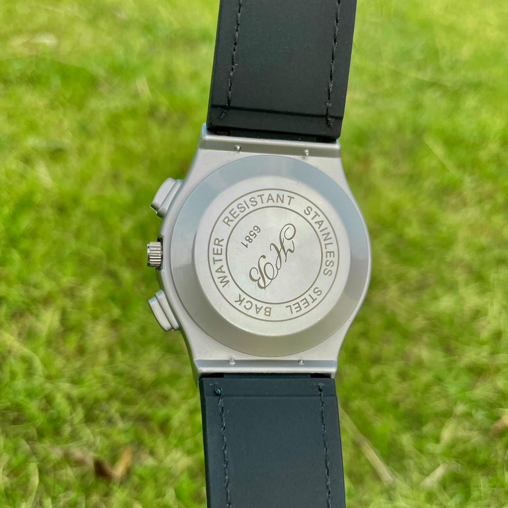 Modern Black Leather Watch with Calendar