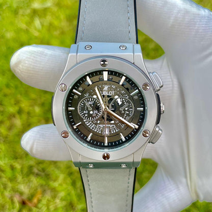 Modern silver Leather Watch with Calendar