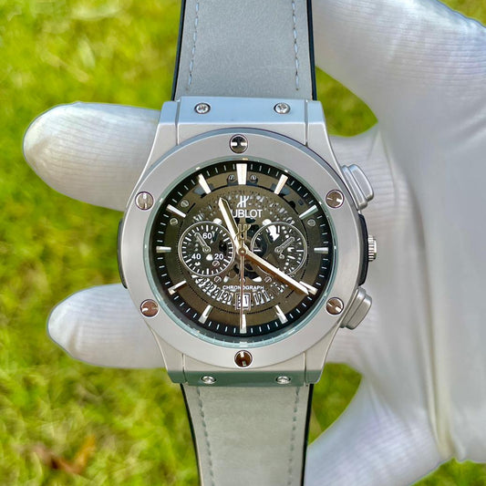 Modern silver Leather Watch with Calendar
