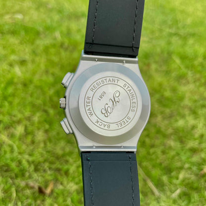 Modern Black Leather Watch with Calendar