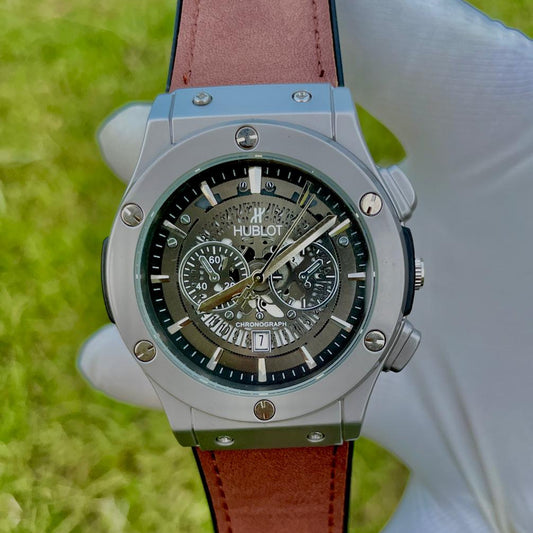 Modern Reddish Brown Leather Watch with Calendar